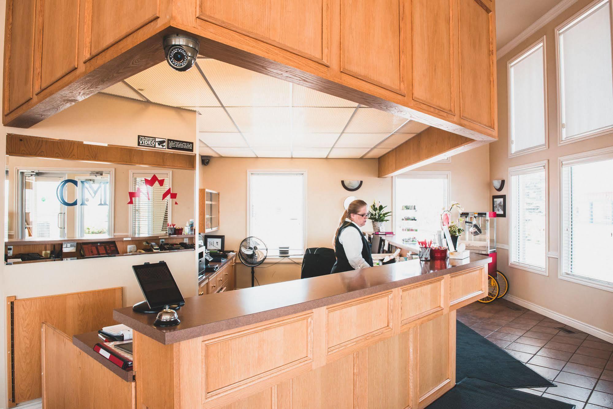 Canadian Motel North Battleford Dış mekan fotoğraf