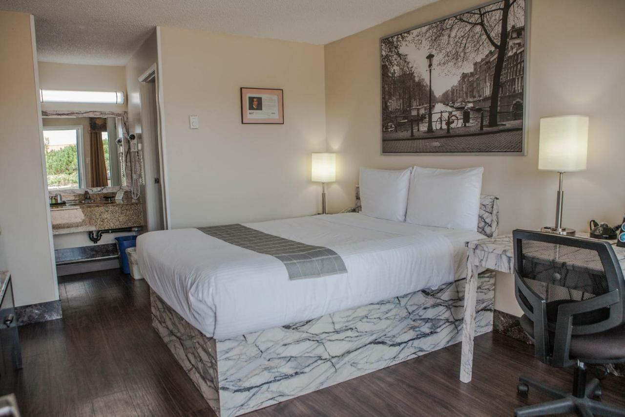 Canadian Motel North Battleford Dış mekan fotoğraf
